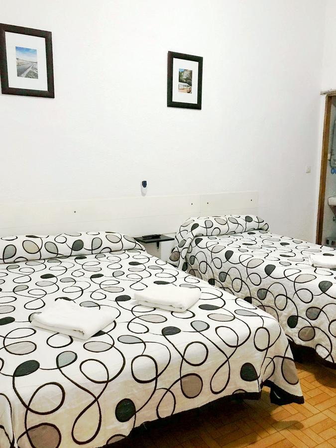 Hostal Los Arcos Hotel Мадрид Екстериор снимка